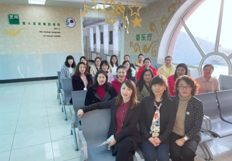 “夯實素質基礎 提升專業能力”解放大學區學科教師培訓(英語)
